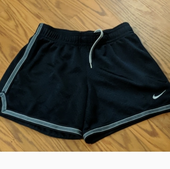 Nike Other - Nike girls athletic shorts in navy